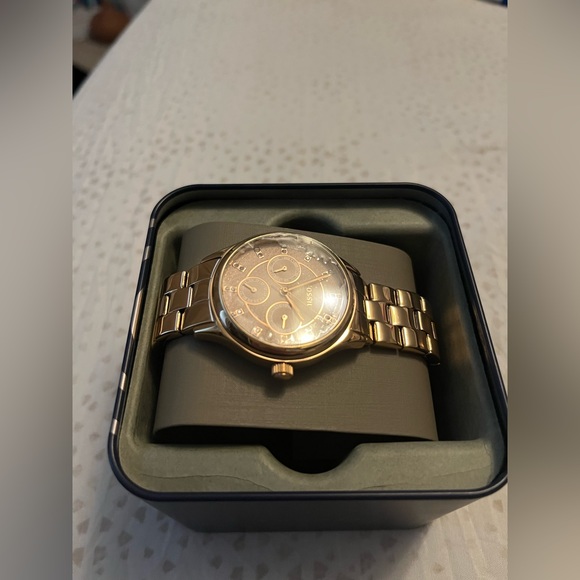 Watch - Picture 4 of 4